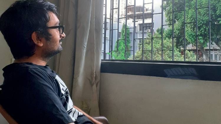 धैर्य के क्षण केसरिया घर में अपना क्वारंटीन का समय पूरा करते हुए