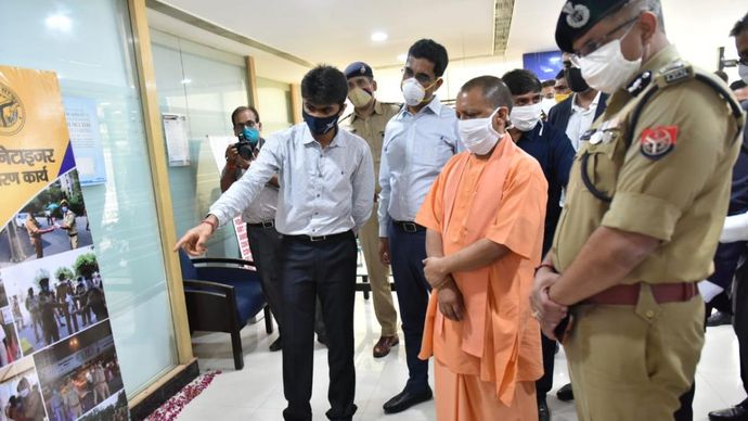 8 अगस्त को नोएडा में प्रदेश के सबसे बड़े कोविड अस्पताल का उद्घाटन करने पहुंचे मुख्यमंत्री योगी (फोटो:आशीष मिश्र)
