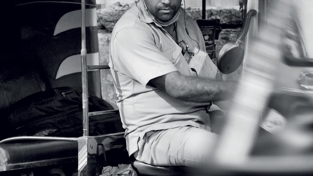 कठिन सवारी: मधुरेश कुमार सिंह, 35 वर्ष, ऑटो-रिक्शा चालक, मुंबई