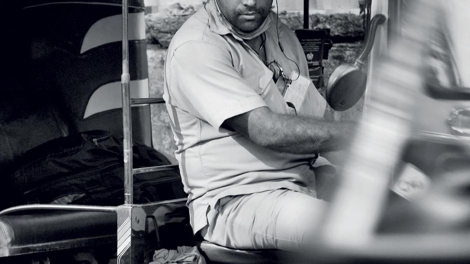 कठिन सवारी: मधुरेश कुमार सिंह, 35 वर्ष, ऑटो-रिक्शा चालक, मुंबई