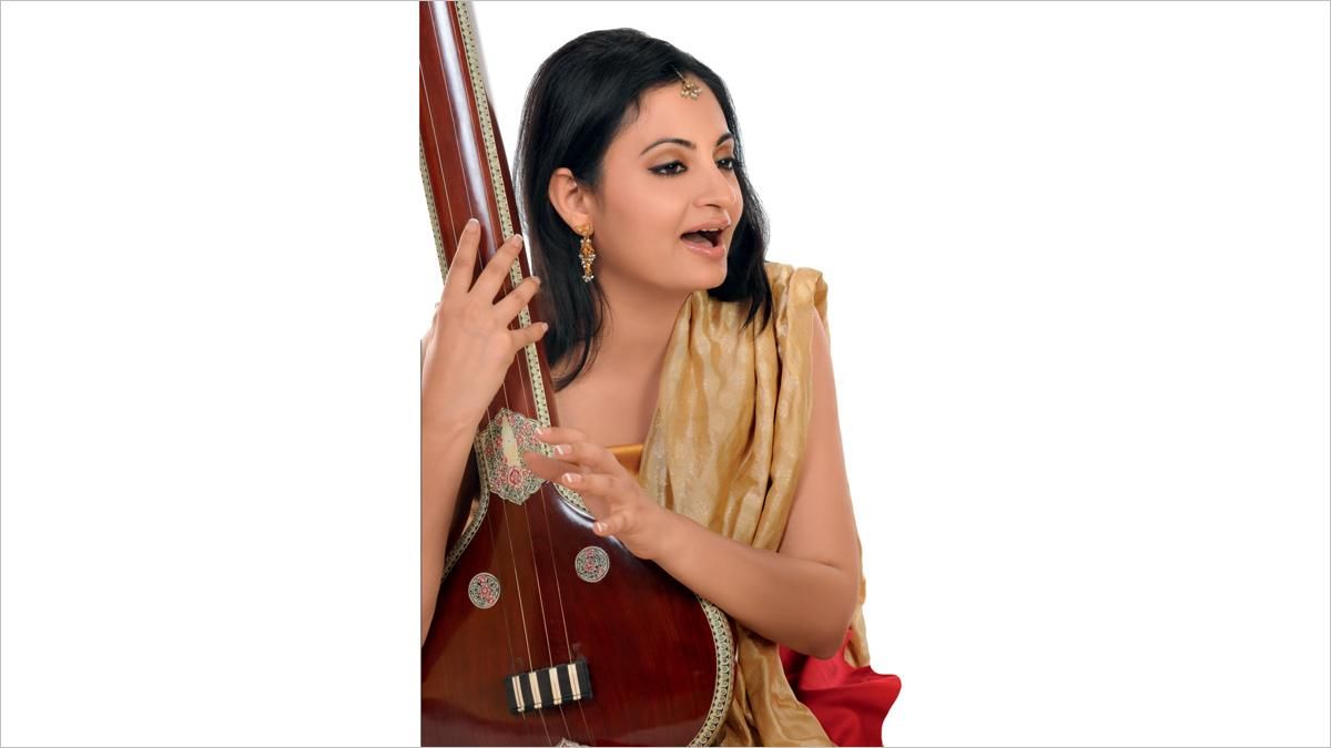 शास्त्रीय गायिका मीता पंडित 