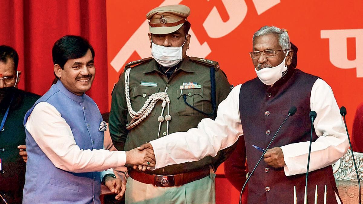 नया दायित्व 9 फरवरी को मंत्री पद की शपथ लेने के बाद राज्यपाल से मिलते शाहनवाज हुसैन