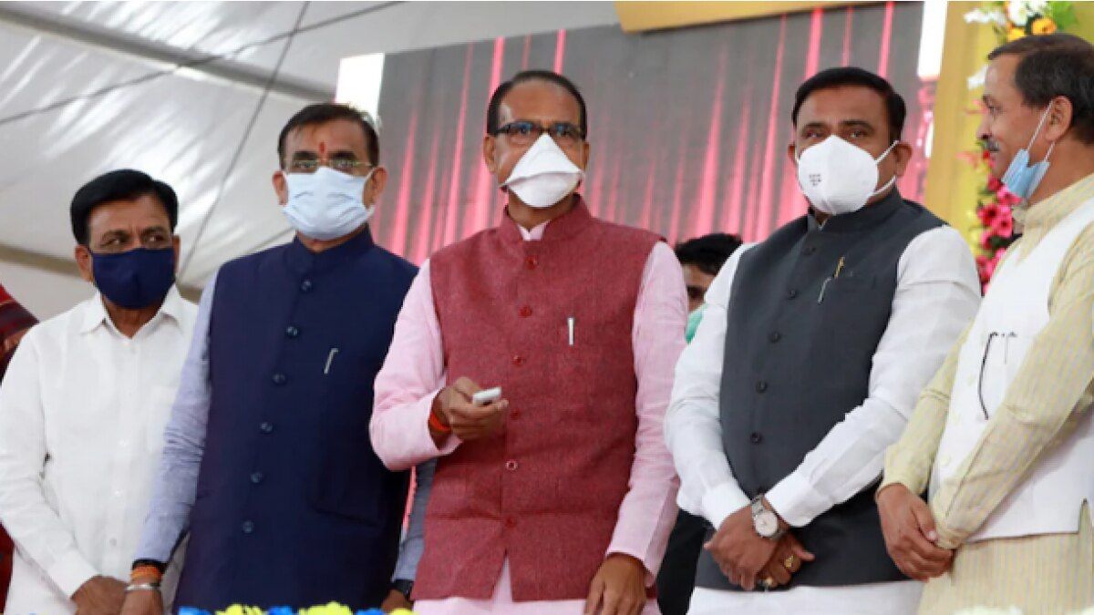मिशन नगरोदय कार्यक्रम के दौरान सीएम शिवराज सिंह चौहान