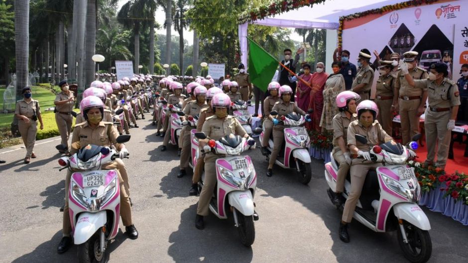 गोरखपुर में बना महिला शेरनी दस्ता