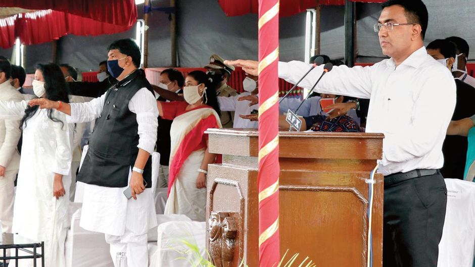 मोर्चे पर आगे गोवा के मुख्यमंत्री डॉ. प्रमोद सावंत 2020 में स्वतंत्रता दिवस कार्यक्रम में
