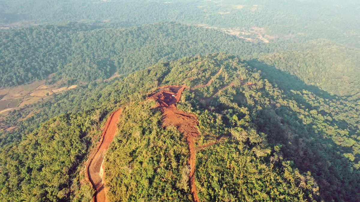 हरित क्षेत्र छत्तीसगढ़ के बालोद जिले में वन से ढकी कलवार नागुर की पहाड़ियां