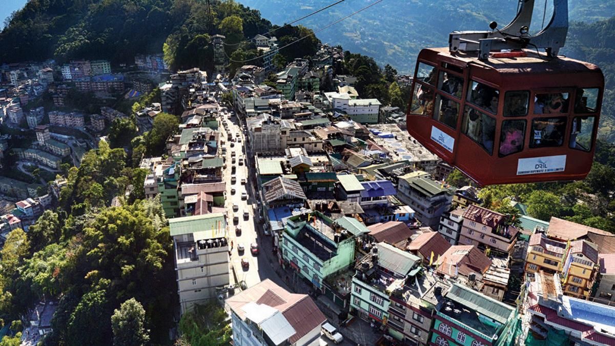 विकास की बुलंदी  गंगटोक शहर का एक विहंगम दृश्य
