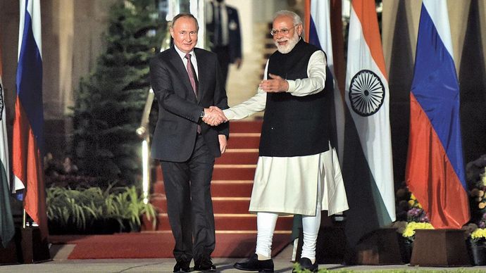त्वरित शिखर सम्मेलन 6 दिसंबर को हैदराबाद हाउस में प्रधानमंत्री नरेंद्र मोदी रूस के राष्ट्रपति व्लादिमीर पुतिन के साथ