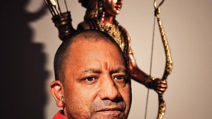 उम्मीदों का केसरी बाना उत्तर प्रदेश के मुख्यमंत्री योगी आदित्यनाथ