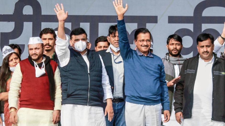 पहले आप आम आदमी पार्टी के राष्ट्रीय संयोजक और दिल्ली के मुख्यमंत्री अरविंद केजरीवाल ने लखनऊ में अपनी पार्टी का प्रचार अभियान शुरू किया