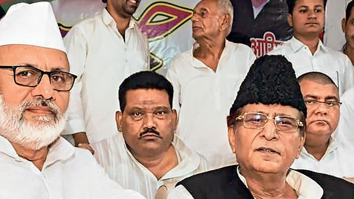 मजबूत साथ : आजम खान के साथ रामपुर के सपा उम्मीदवार आसिम रज़ा