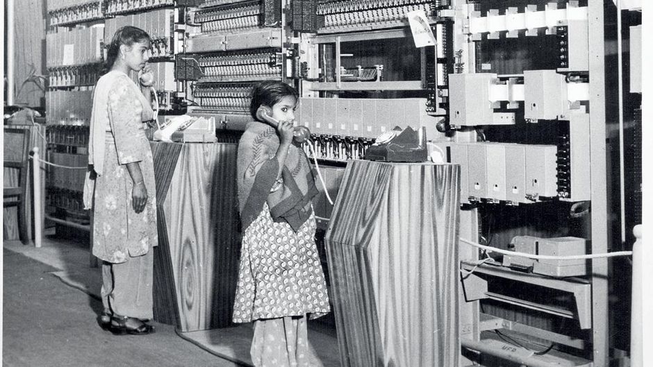 गुजरा जमाना : 1940 से 1960 के बीच भारतीय औद्योगिक मेले में ऑटोमेटिक टेलीफोन की प्रदर्शनी