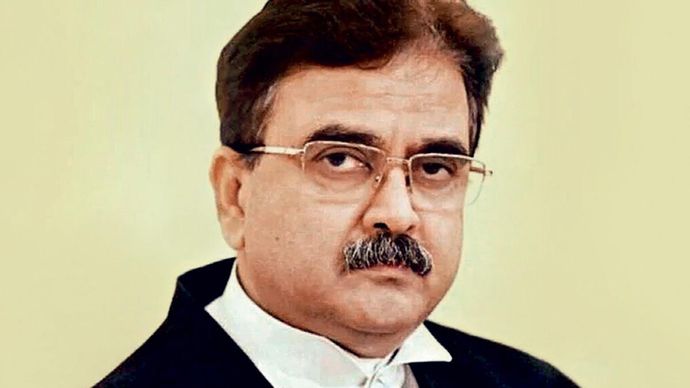 अभिजित गांगुली, 60 वर्ष, कलकत्ता हाइकोर्ट के न्यायाधीश