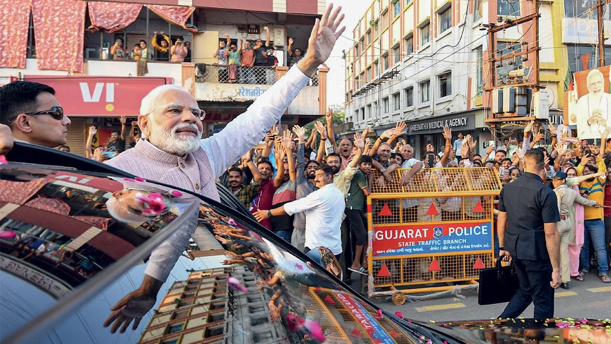 लहर पैदा करने की को‌शिश : प्रधानमंत्री जामनगर में प्रचार अभियान के दौरान