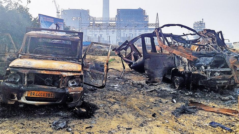 बिगड़े हालात बक्सर (चौसा) पावर प्लांट में आगजनी से तबाही