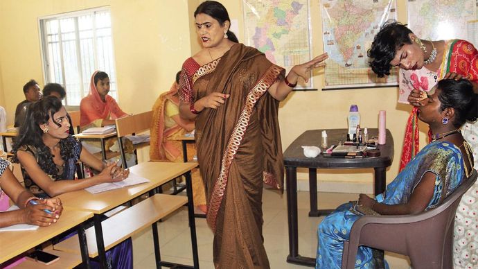 सब कुछ संभव : रायपुर में ब्यूटीशियन ट्रेनिंग कोर्स के दौरान विद्या राजपूत