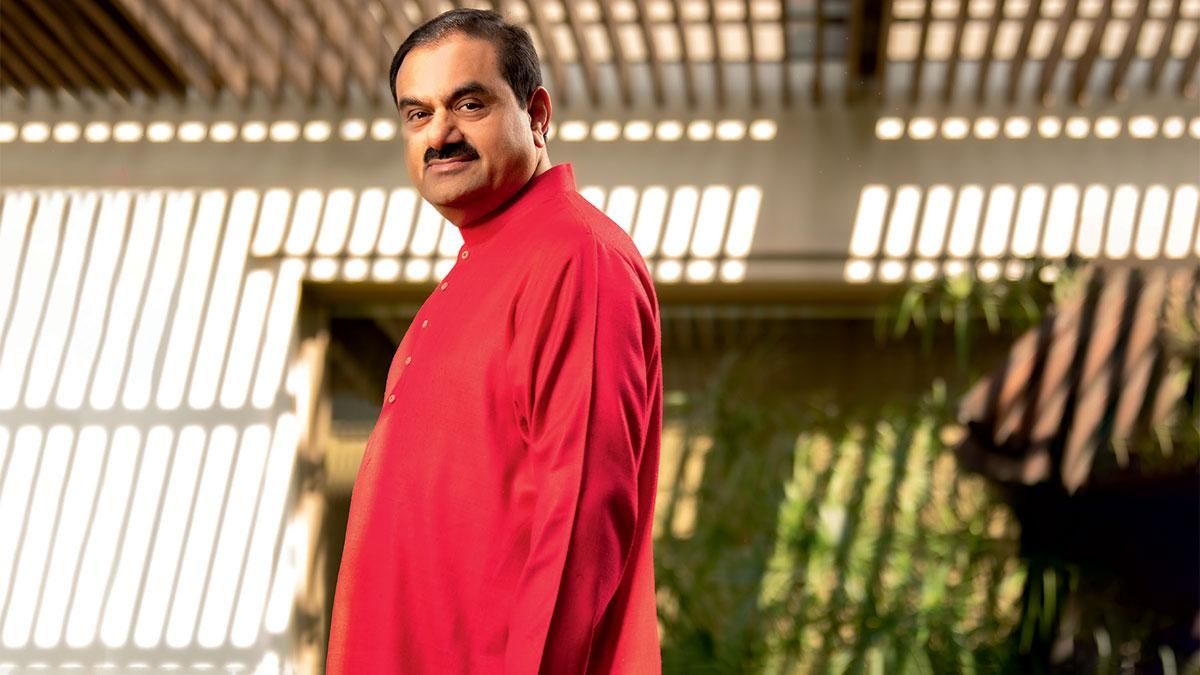 गौतम अदाणीः हिंडनबर्ग के आरोपों के बाद अदाणी ग्रुप की कंपनियां कैसे फिसल गईं