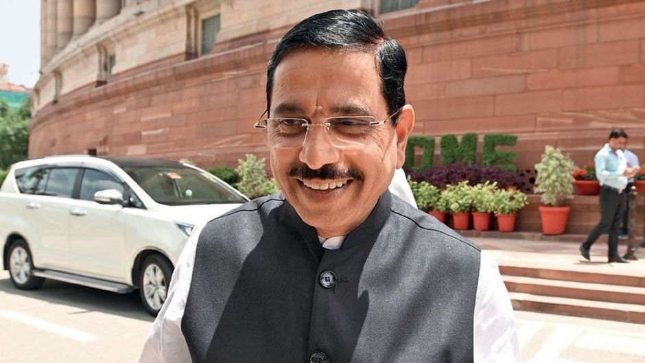 प्रह्लाद जोशी, कोयला, खान और खनिज, संसदीय कार्य मंत्री