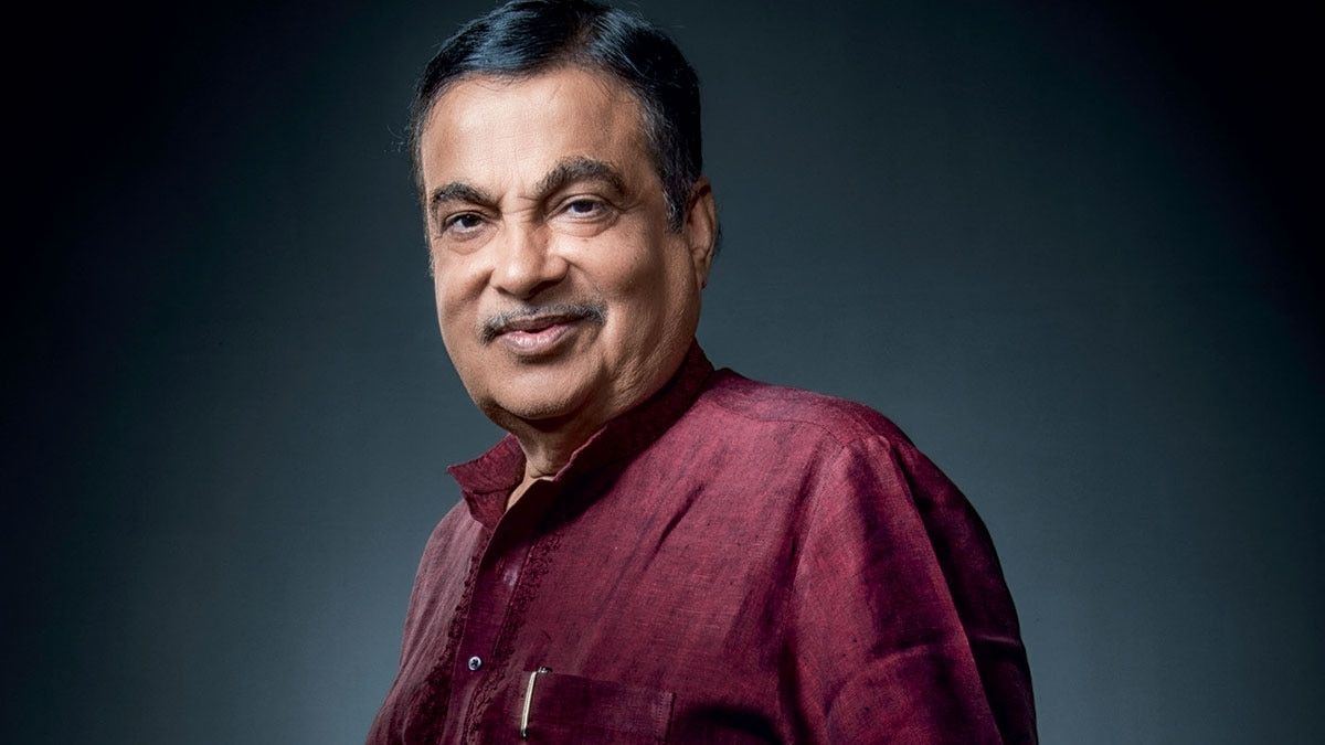 नितिन गडकरी केंद्रीय सड़क परिवहन और राजमार्ग मंत्री 