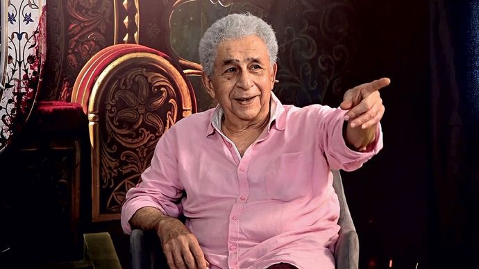बामुलाहिजा: नसीरुद्दीन शाह बातचीत के दौरान