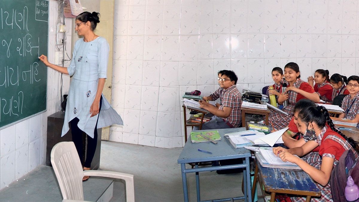 सबक गुजरात में मेधावी छात्र-छात्राओं के लिए अब एक नई स्कॉलरशिप