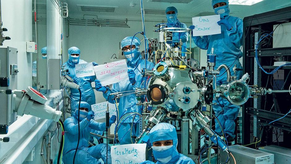 नित नया ज्ञान आइआइटी दिल्ली के छात्र नैनो स्केल रिसर्च फैसिलिटी में