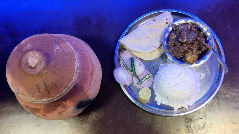 चंपारण मटन के प्रसिद्ध होने की कहानी महज दो दशक पुरानी है