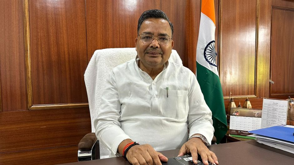 उत्तर प्रदेश सरकार के पर्यटन एवं संस्कृति मंत्री जयवीर सिंह