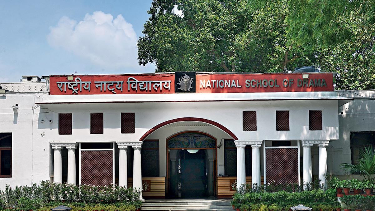 मिल गया मुखिया एनएसडी परिसर; और उसके नए निदेशक चितरंजन त्रिपाठी
