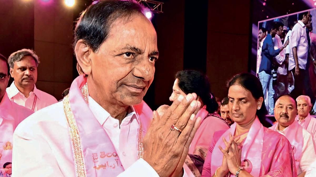 लोगों से मिलते केसीआर