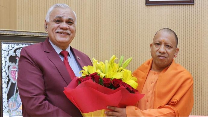 दुर्गा शंकर मिश्र को मुख्य सचिव के रूप में पहले ही तीन सेवा विस्तार मिल चुका