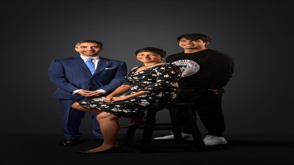 ओलंपिक गोस्ड मेडलिस्ट नीरज चोपड़ा और अभिनव बिंद्रा के साथ मनीषा मल्होत्रा