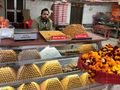 हनुमानगढ़ी मंदिर के पास सौ साल पुरान लड्डू की दुकान