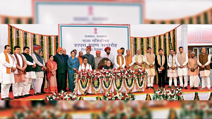 नई पारी मुख्यमंत्री भजन लाल शर्मा राज्यपाल कलराज मिश्र और अपने 24 सदस्यीय कैबिनेट के साथ