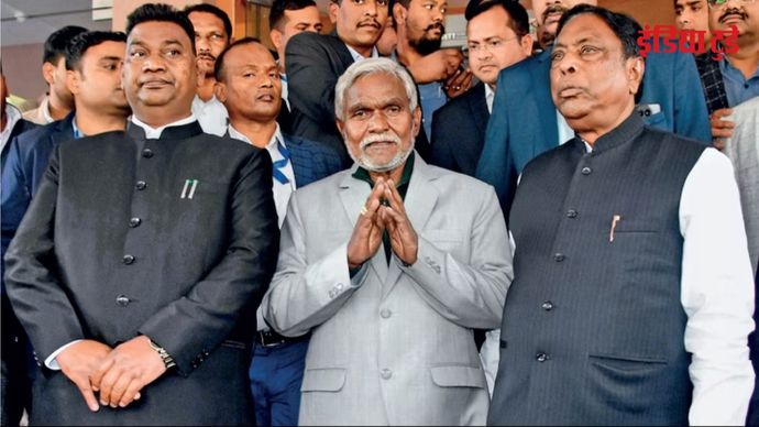 मुख्यमंत्री के रूप में विश्वासमत हासिल करने के बाद चंपाई सोरेन