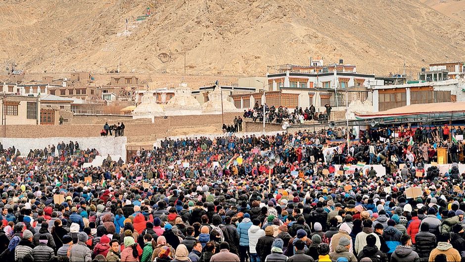 आक्रोश लद्दाख में लोगों का विरोध प्रदर्शन