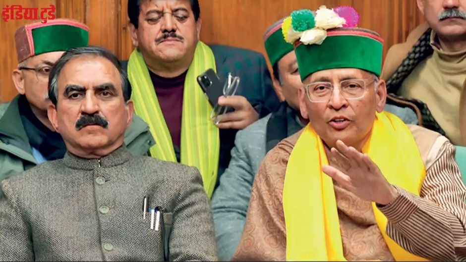 हिमाचल प्रदेश के सीएम सुक्खू और पराजित राज्यसभा प्रत्याशी अभिषेक मनु सिंघवी 27 मार्च को शिमला में प्रेस से मुखातिब