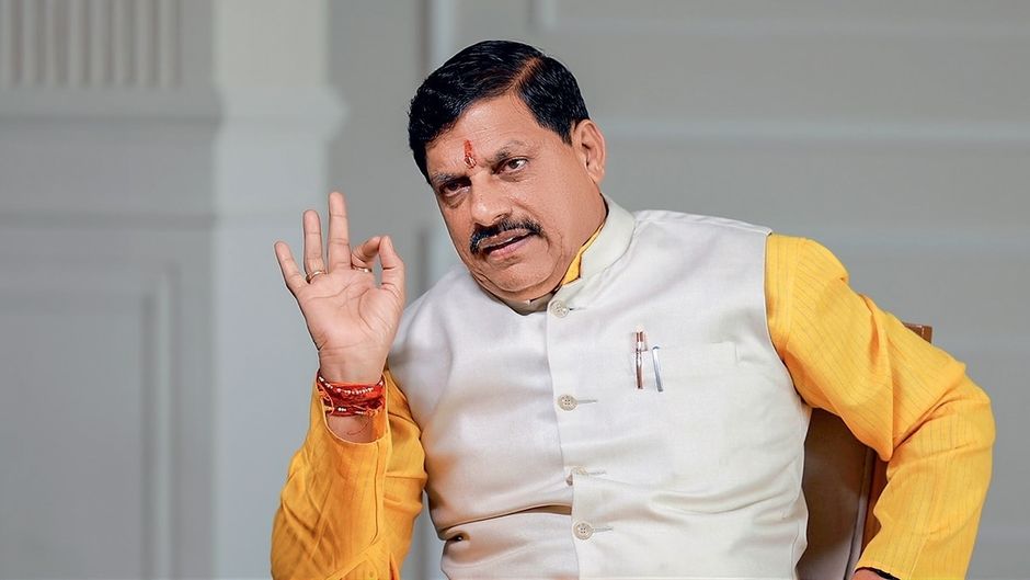 इंटरव्यू के दौरान मध्य प्रदेश के मुख्यमंत्री मोहन यादव की तस्वीर
