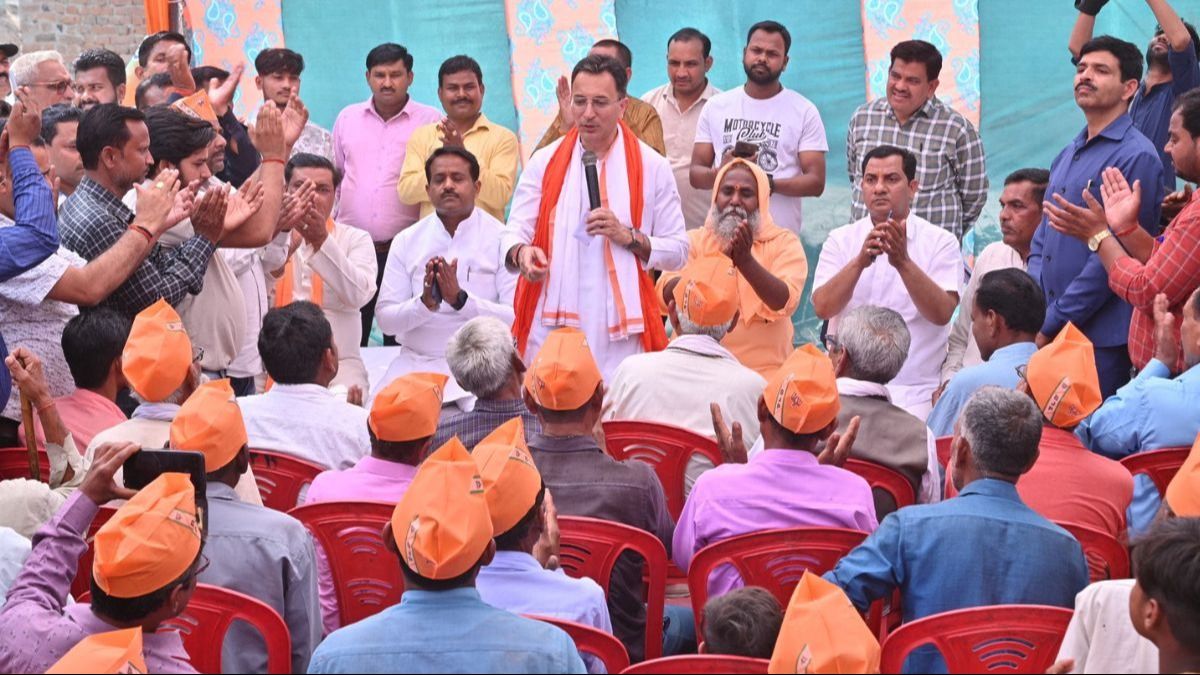 एक जनसभा के दौरान पीलीभीत के भाजपा उम्मीदवार और यूपी सरकार के मंत्री जितिन प्रसाद