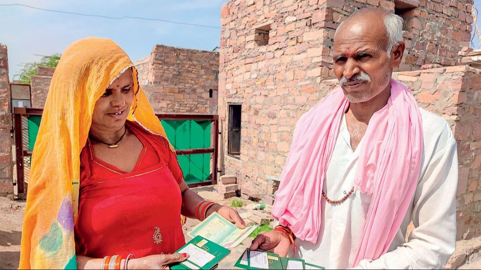 पाकिस्तान से 15 साल पहले भारत आए खेमा राम और उनकी पत्नी को अब नागरिकता मिलने की उम्मीद है