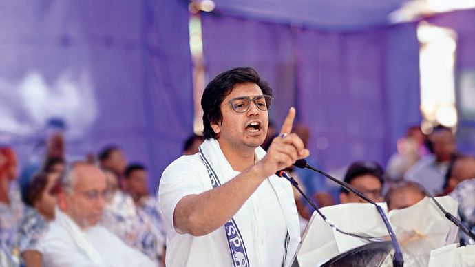 बसपा की राष्ट्रीय अध्यक्ष मायावती के उत्तराधिकारी और पार्टी के नेशनल कॉर्डिनेटर आकाश आनंद