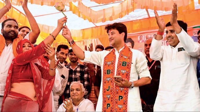 गुना में 24 अप्रैल को चुनाव प्रचार के दौरान ज्योतिरादित्य सिंधिया