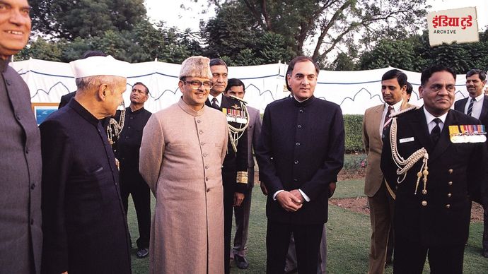 राजीव गांधी के साथ वीपी सिंह, 1989