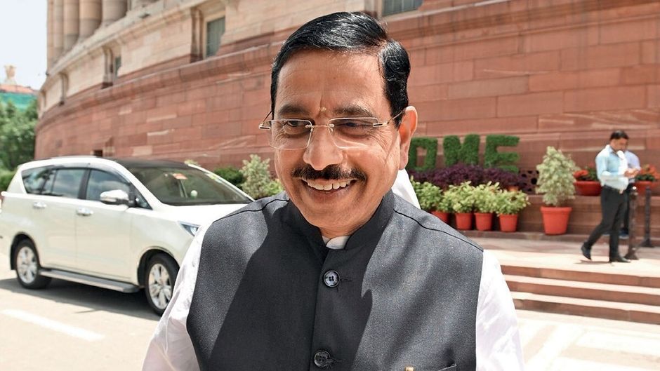 प्रल्हाद जोशी, नवीन और नवीकरणीय ऊर्जा मंत्री