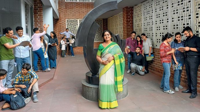 प्रो. अंजू श्रीवास्तव प्रिंसिपल, हिंदू कॉलेज (दिल्ली विश्वविद्यालय)