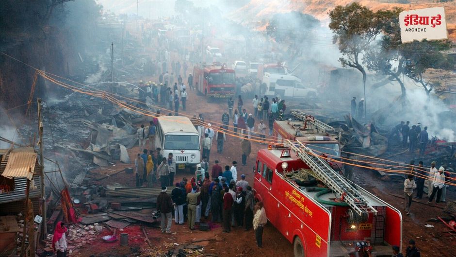 मंदिर में आग पर काबू पाने के लिए करीब 80 किलोमीटर दूर पुणे से मंगानी पड़ी थीं फायर ब्रिगेड की गाड़ियां
