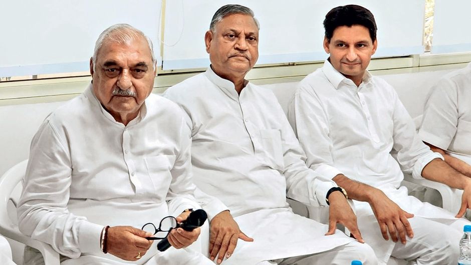 कांग्रेस नेता भूपेंद्र सिंह हुड्डा चंडीगढ़ में विधानसभा चुनाव के लिए पार्टी की तैयारियों का जायजा लेते हुए