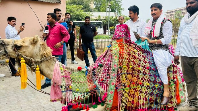 भारत आदिवासी पार्टी के सांसद राजकुमार रौत