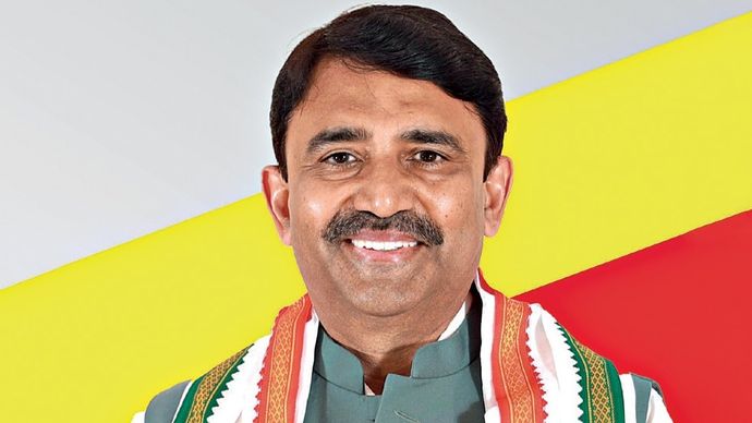 जी. कुमार नाइक, कांग्रेस सांसद