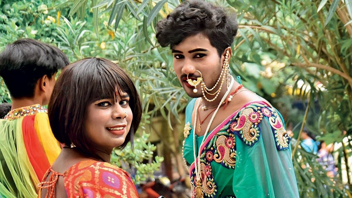 एलजीबीटीक्यू+ समुदाय के लोग मासिक पेंशन देने की मांग को लेकर 14 जुलाई को पटना में प्रदर्शन करते हुए